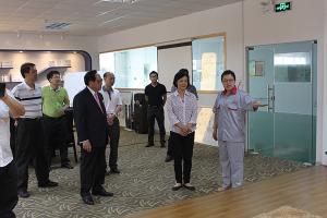 热烈欢迎东莞市常委、统战部部长李小梅及黄江镇领导来我东莞分公司参观指导